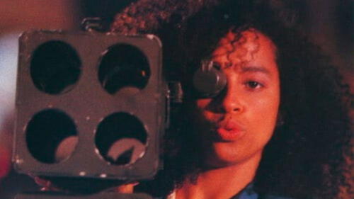 Rae Dawn Chong como  Cindy en Comando. Foto: Instagram