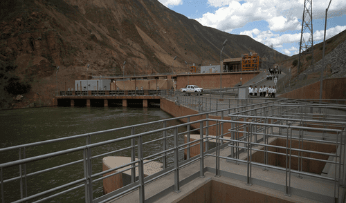Gobierno Regional de Arequipa sucribió contrato para iniciar hidroeléctricas Lluta y Lluclla