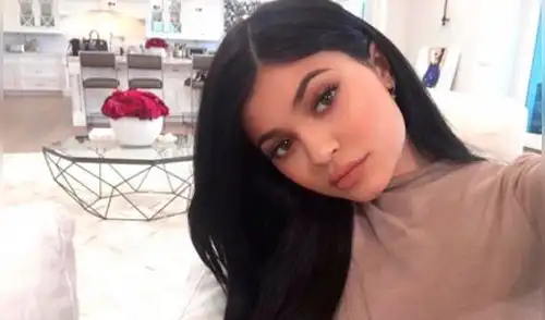 Kylie Jenner sorprende a sus fanáticos mostrándose al 'natural'