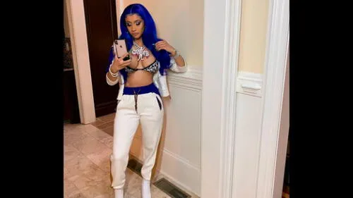 Cardi B revela cómo drogaba y robaba a hombres cuando era streaper
