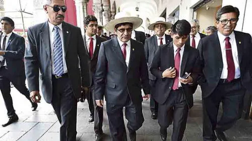 Arequipa: Unsa separa a docentes por chantaje a estudiantes 