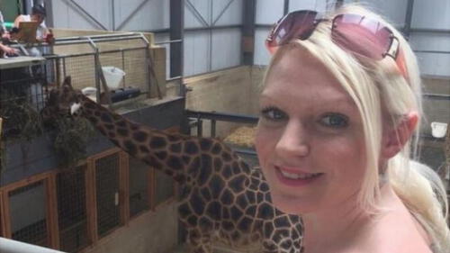 Para recuperarse debe viajar a otro país y someterse a una operación.