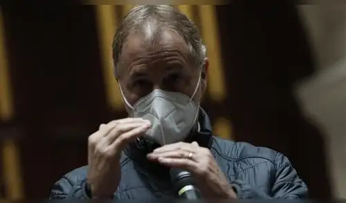 Jorge Muñoz Wells con representantes de corredores complementarios. Créditos: Jorge Cerdán / La República