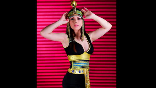 Difunden el Whatsapp de la ‘Chica Badabun’ y fans la llaman [VIDEO]