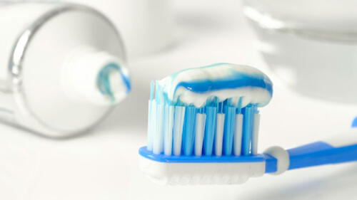 Niña de 11 años muere tras reacción alérgica a una pasta dental