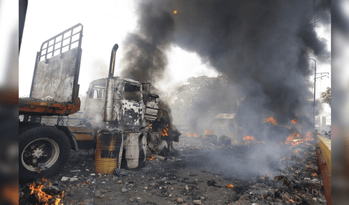 Crisis en Venezuela: Nicolás Maduro ordena quemar camiones de ayuda humanitaria [VIDEO y FOTOS]