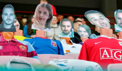 Coronavirus: maniquís aparecen en estadio del fútbol de Bielorrusia