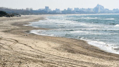 Las playas de La Grande Motte, cerradas como medida de prevención. Fuente: PhotoPQR / France 3. Francia: sorprenden a pareja teniendo relaciones sexuales en una playa pese a cuarentena