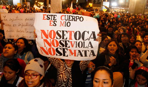 Día Internacional de la Mujer: Cientos de mujeres marcharon por la igualdad de género