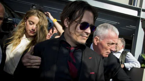 Usuarios de redes critican a Amber Heard tras agresión a Johnny Depp
