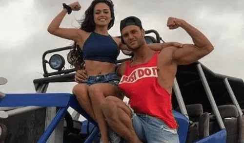 Fabio Agostini toca zona privada de Mayra Goñi y ella reacciona de la peor manera