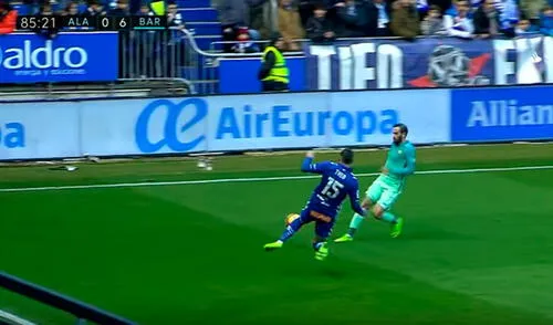 En YouTube, la terrible lesión que sufrió Aleix Vidal tras una dura entrada | VIDEO