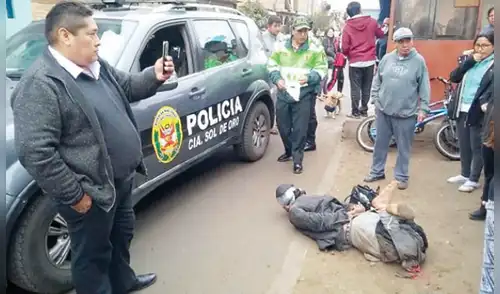 Los dos jóvenes tienen 17 años de edad. Los dos jóvenes tienen 17 años de edad.