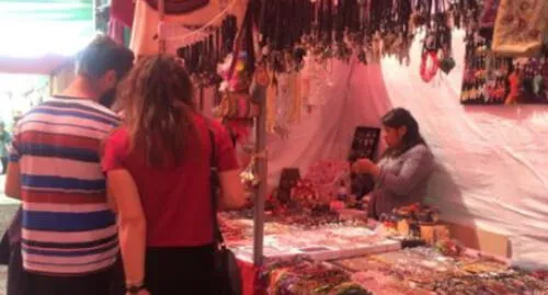 Feria Fundo El Fierro expone sus mejores trabajos por fiestas de Arequipa.