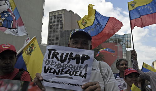 Venezolanos en las calles.