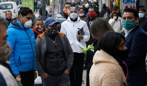 Además, se debe respetar el toque de queda, que rige desde la medianoche hasta las cinco de la mañana. Foto: As Cuarentenas en Chile: Región Metropolitana retrocede a Fase 2 por la COVID-19