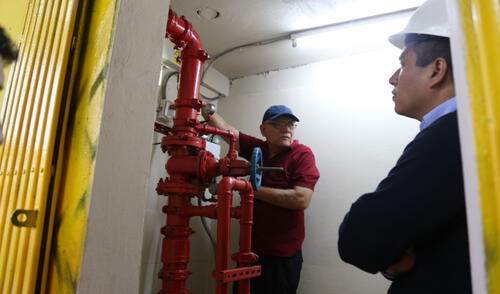 Municipalidad de Lima clausura centro comercial 'El Hueco' [FOTOS]