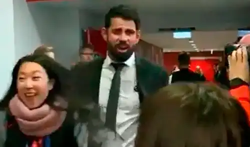 Atlético Madrid derrotó 3-2 al Liverpool en Anfield.