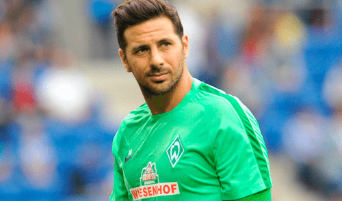 Werder Bremen buscaría renovar a Claudio Pizarro para evitar su retiro Werder Bremen buscaría renovar a Claudio Pizarro para evitar su retiro
