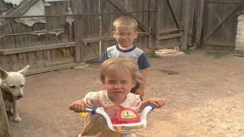 Niño se ahoga en pozo lleno de excremento mientras cuidaba a su hermana