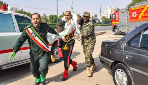 Irán: atentado terrorista en desfile militar deja 29 muertos y Estado Islámico reinvindica el crimen [FOTOS]