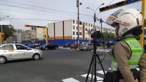 Quienes incumplan deberán pagar la suma de 344 soles (8% del valor de 1 UIT). Quienes incumplan deberán pagar la suma de 344 soles (8% del valor de 1 UIT).