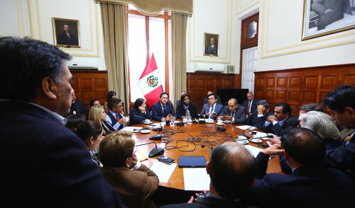 Bancadas a favor de legislatura extraordinaria para concretar referéndum 