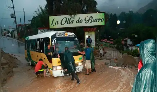 Carretera Central: Tránsito restringido en los tramos de la Oroya y Huancayo por caída de huaico