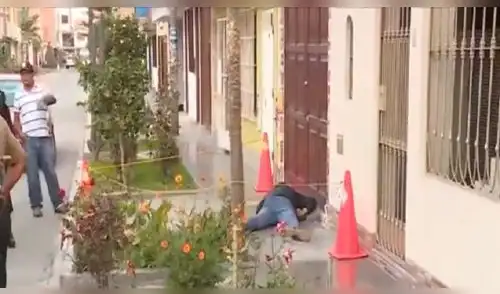 Balacera en SMP: cámara captó momento en que policía abatió a delincuente que intentó asaltarlo [VIDEO]