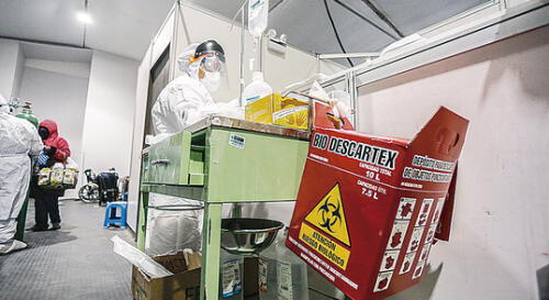 Acumulada. Desechos comunes que e generan en hospitales, ya no son recolectados por municipio de Arequipa.