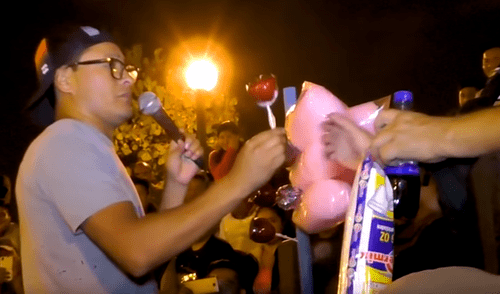 Facebook viral: cómico ambulante realizó noble acción con niños y fue felicitado por peruanos [VIDEO]