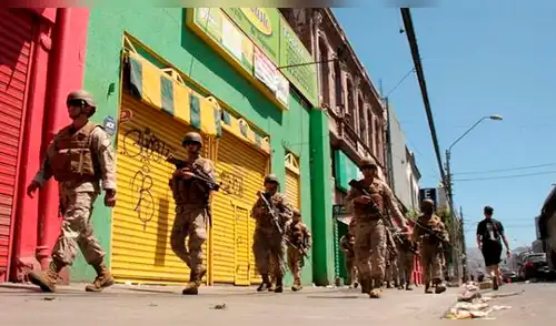 Chile: así se registra el toque de queda como consecuencia de la violencia desatada en ciudades Chile: así se registra el toque de queda como consecuencia de la violencia desatada en ciudades