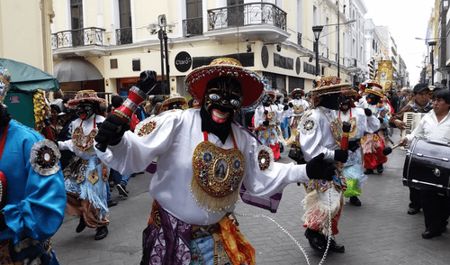 Congreso aprueba incorporar el folklore en la enseñanza de colegios públicos y privados 