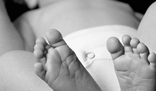 Bebé de 11 meses muere ahogado en un balde de agua