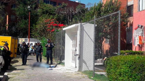 Mujer desarma y termina matando a delincuente que la asaltó