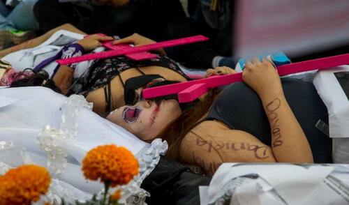 Los 2.240 asesinatos a mujeres representan un promedio diario de 10,5 casos de enero a julio de 2020. Foto: AFP