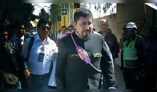 Arequipa: Lluvia de críticas a Elmer Cáceres Llica por su tardía reacción en emergencia Arequipa: Lluvia de críticas a Elmer Cáceres Llica por su tardía reacción en emergencia