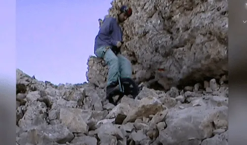 Conoce al hombre de 53 años que desciende empinadas montañas en un monociclo [VIDEO]