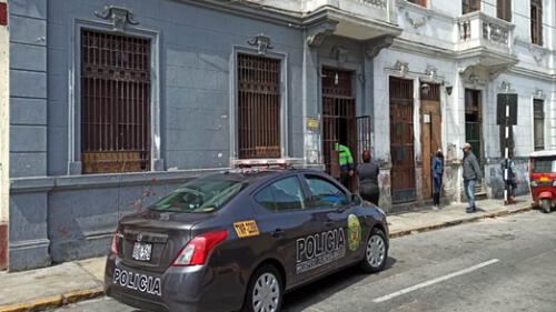 Mujer fue hallada muerta en Cercado de Lima. Créditos: Deysi Portuguez / URPI-GLR Mujer fue hallada muerta en Cercado de Lima. Créditos: Deysi Portuguez / URPI-GLR