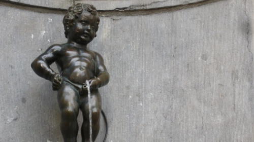 La fuente del niño que orina, en Bruselas, dejará de malgastar agua [FOTOS]