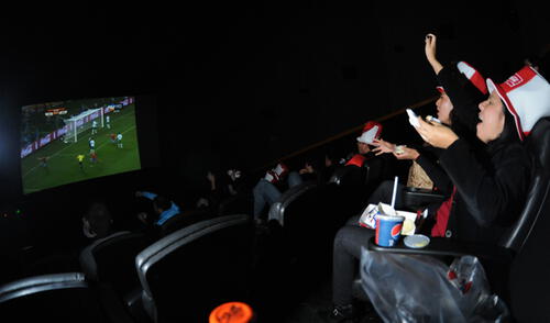 Denuncian a Cineplanet por no dejar ingresar con comida a sus instalaciones