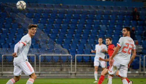 España salvó un empate en los últimos minutos. Foto: AFP España salvó un empate en los últimos minutos. Foto: AFP