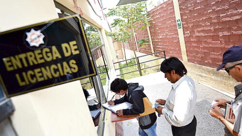 Se suspende entrega de brevetes en Arequipa