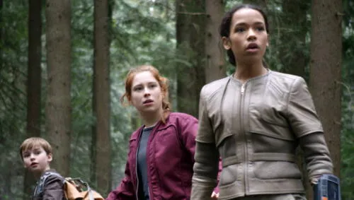 Netflix confirma segunda temporada de Perdidos en el espacio (FOTOS)