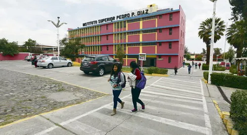 Arequipa: Estafan a 400 estudiantes del instituto Pedro P. Díaz 