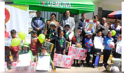Huancayo: premian a ganadores de concurso de comprensión lectora ¡Chilca Lee! Huancayo: premian a ganadores de concurso de comprensión lectora ¡Chilca Lee!