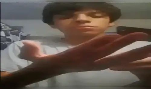 Facebook: Joven realiza peligrosa acción con fuego y todo se sale de control [VIDEO]