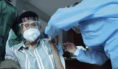 esperanza. Ancianos de comunidades se vacunaron. esperanza. Ancianos de comunidades se vacunaron.