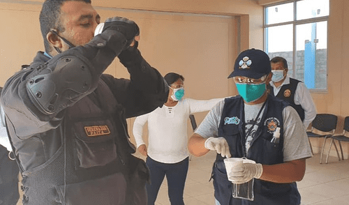 Esta campaña también se ha realizado con los trabajadores de limpieza pública y otras áreas. Esta campaña también se ha realizado con los trabajadores de limpieza pública y otras áreas.