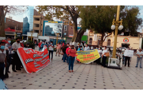 Los trabajadores exigen que sus demandas sean escuchadas por el Ejecutivo. Foto: difusión Protesta